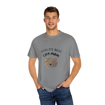 World's Best Cat Mom T-Shirt, Cute Cat Gift, Animal Lover Tee, Cat Mom Apparel, Funny T-Shirt for Pet Owners, Cat Themed Gift